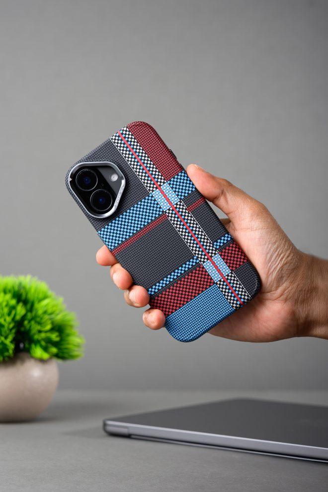 Magsafe Carbon Fiber Case for iphone 16 Race Track BlueRed (2)