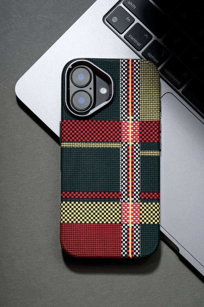 Magsafe Carbon Fiber Case for iphone 16 Race Track GreenRed