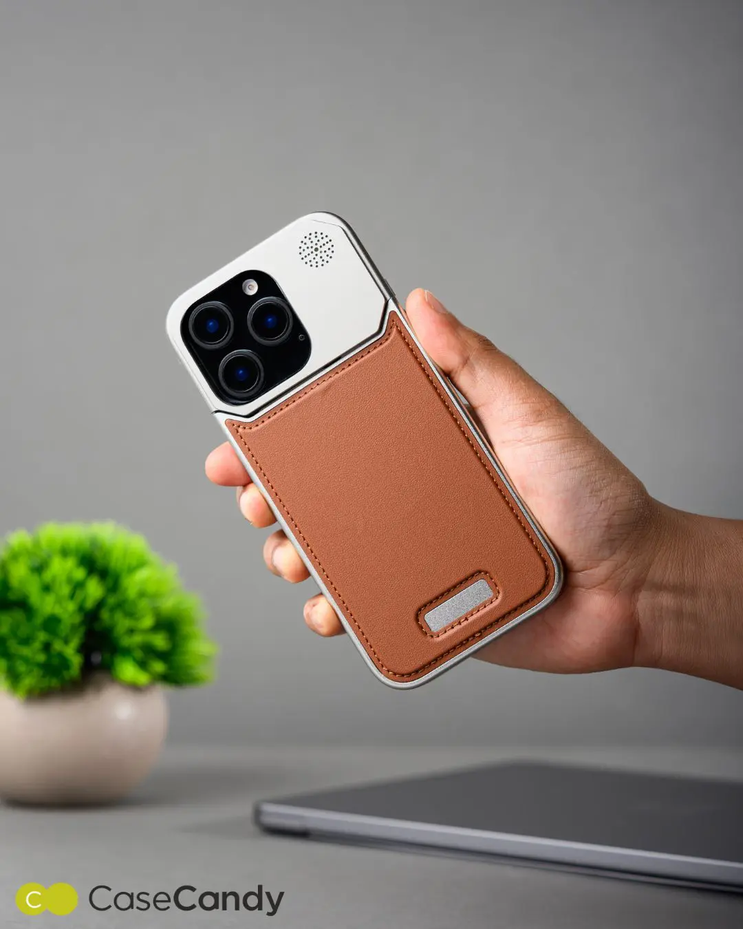 Metallic Vegan Leather Aroma Case for iPhone 15 Pro Brown