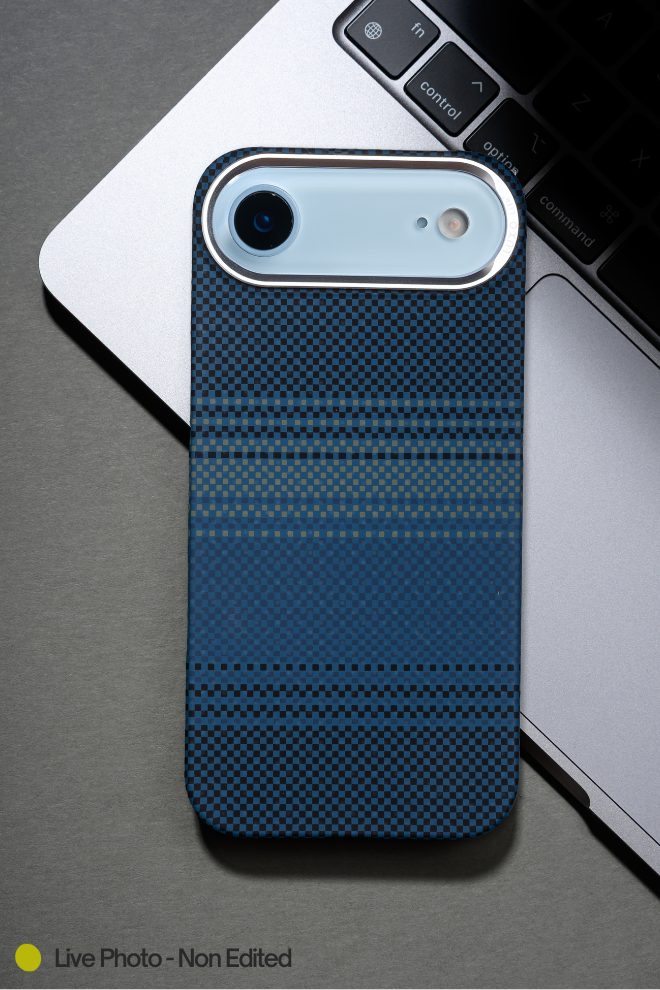 Corrugated Wave Pattern Glossy Case for iPhone 17 Air White Pattern