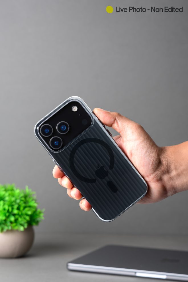 Corrugated Wave Pattern Glossy Case for iPhone 17 Pro 17 Pro Max (2)