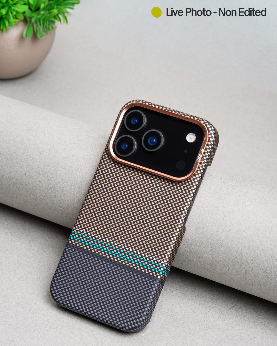 MagSafe Carbon Fiber Case for iPhone 17 Pro 17 Pro Max Gold Pattern (8) MagSafe Carbon Fiber Case for iPhone 17 Pro 17 Pro Max Gold Pattern (8)