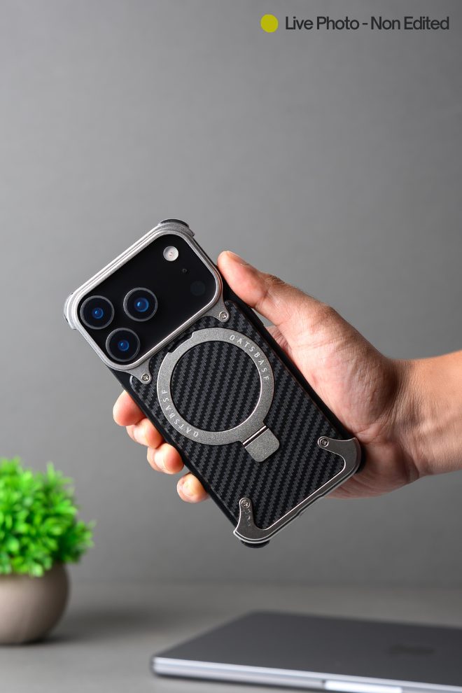 MagSafe Titanium Mechanical Case for iPhone 17 Pro 17 Pro Max (2)