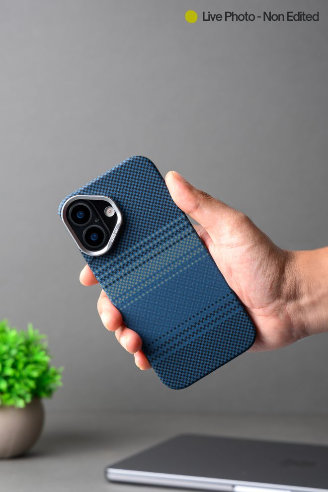 MagSafe Carbon Fiber Case for iPhone 17 Blue Pattern (2)