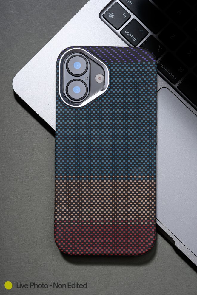 MagSafe Carbon Fiber Case for iPhone 17 Triadic Pattern