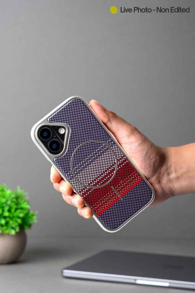 Metallic Carbon Fiber Case for iPhone 17 – MagSafe Compatible (2)